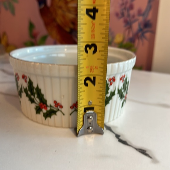 Vintage Holiday Holly Collection Small Casserole Dish by RB Made in Japan - Picture 9 of 9